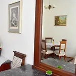 Old Town Konviktska - Bohemian براغ
