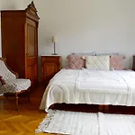 Old Town Konviktska - Bohemian براغ