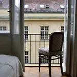 Old Town Konviktska - Bohemian