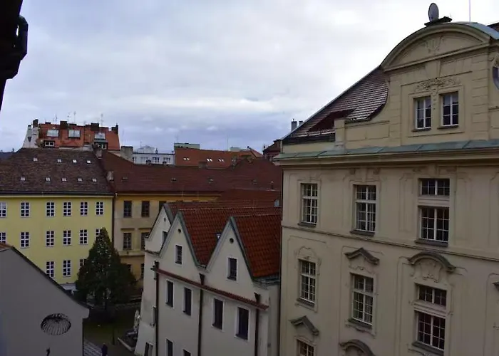 Old Town Konviktska - Bohemian