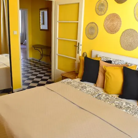 Old Town Konviktska - Bohemian