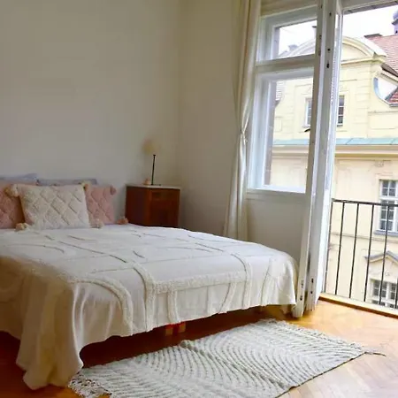 Old Town Konviktska - Bohemian Appartement *