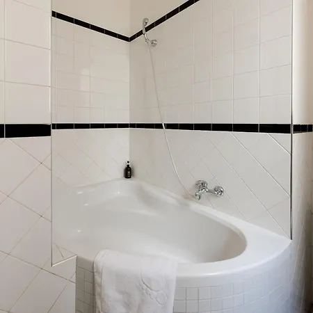 Old Town Konviktska - Bohemian Apartment